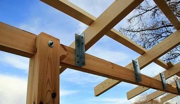 Как пристроить веранду к дачному домику и остеклить Как пристроить веранду к дачному домику и остеклить