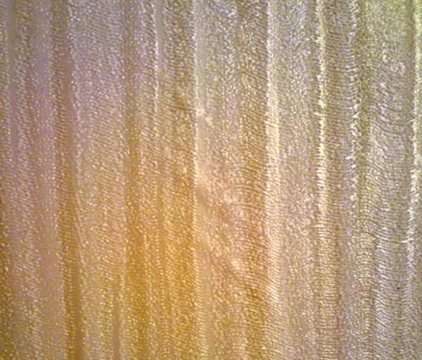 Стоит ли клеить флизелиновые обои на поверх других обоев?