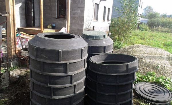 Пластиковые кольца для колодца — виды, преимущества, монтаж