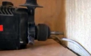 Как крепить напольный пластиковый плинтус: способы установки Как крепить напольный пластиковый плинтус: способы установки