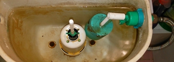 Конденсат на трубах холодной воды — что делать и зачем? Конденсат на трубах холодной воды — что делать и зачем?