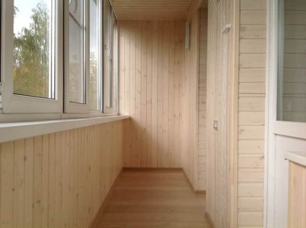 Внутренняя отделка и утепление балкона Внутренняя отделка и утепление балкона