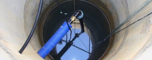 Водоснабжение частного дома из колодца своими руками — схема устройства