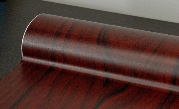 Как выбрать самоклеящуюся пленку для мебели? Как выбрать самоклеящуюся пленку для мебели?