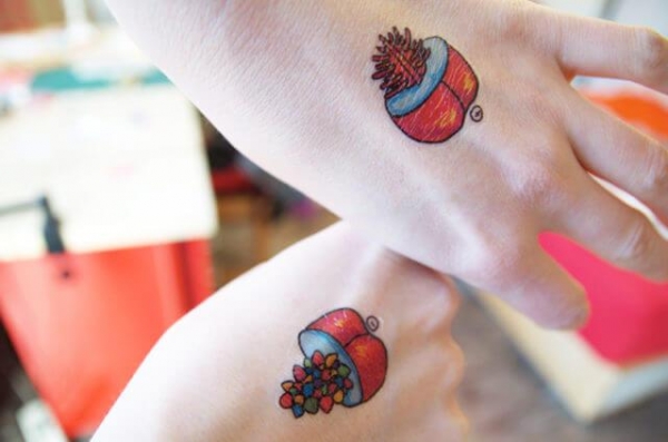 Как клеить временные татуировки и наклейки? Как клеить временные татуировки и наклейки?