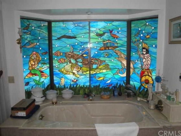 Использование витражей в современном интерьере