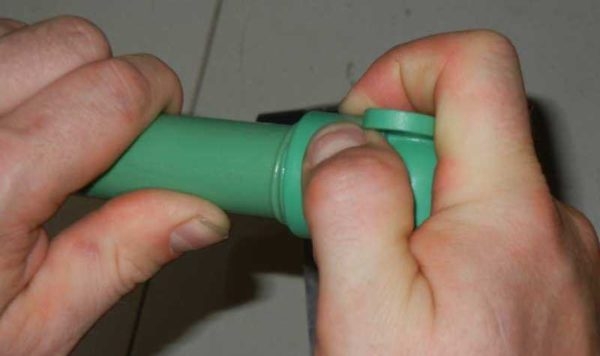 Как сварить (спаять) полипропиленовые трубы Как сварить (спаять) полипропиленовые трубы