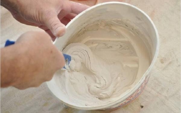 Как правильно клеить потолочную плитку Как правильно клеить потолочную плитку