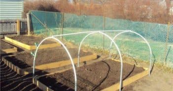 Укрывные материалы для грядок – помощники садовода и огородника