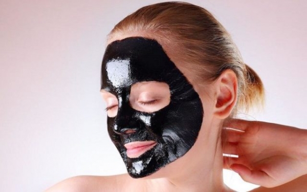 Как сделать маску из клея ПВА и активированного угля Как сделать маску из клея ПВА и активированного угля