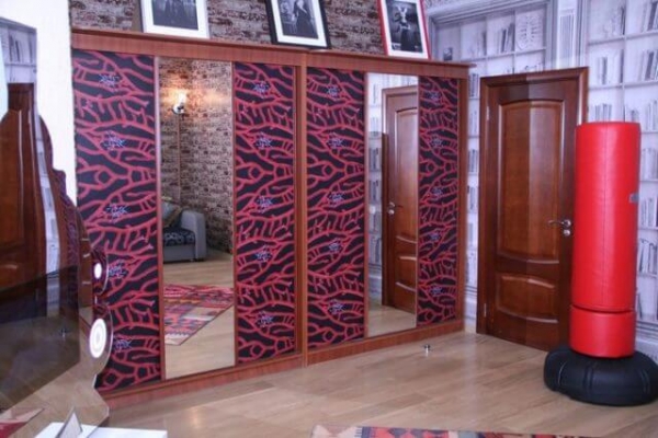 Как надежно обклеить шкаф пленкой? Как надежно обклеить шкаф пленкой?