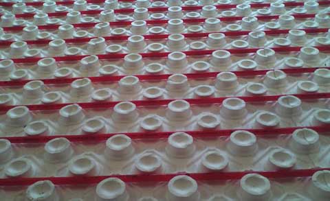 Маты для водяного теплого пола из пенополистирольных плит Маты для водяного теплого пола из пенополистирольных плит