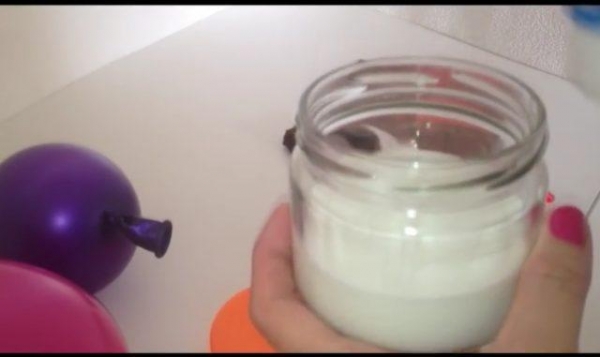 Как сделать снеговика из ниток и клея