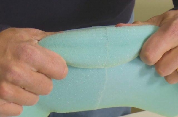 Какой клей выбрать для поролона?