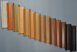 Какой выбрать плинтус — изучаем варианты!