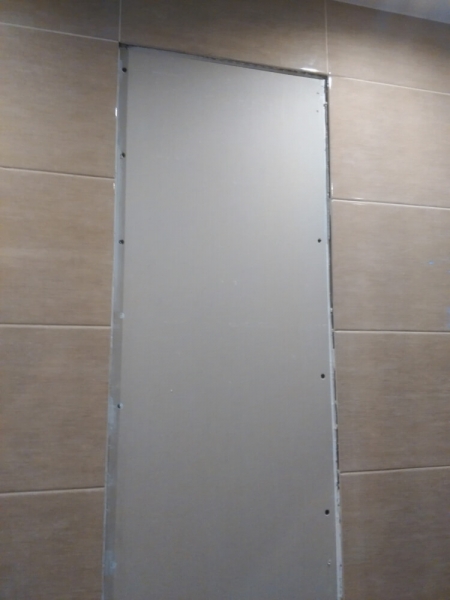 Как аккуратно снять плитку с гипсокартона не повредив ее