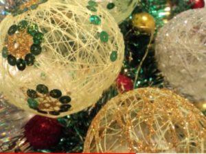 Как сделать новогодние шары своими руками из ниток и клея