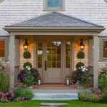 Делаем навес (козырек) над крыльцом частного дома Делаем навес (козырек) над крыльцом частного дома