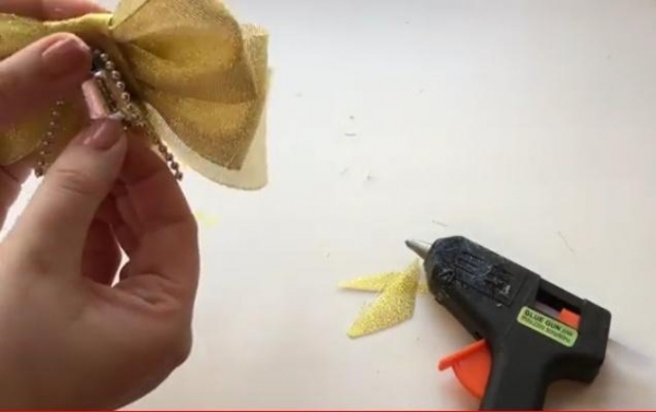 Как правильно сделать бант на елку из ленты