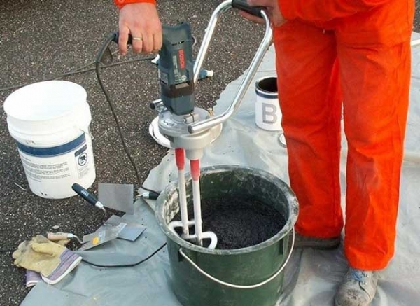 Жидкое стекло для бетона: особенности материала и нюансы технологии нанесения