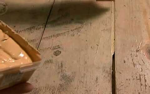 Как отремонтировать полы в деревянном доме