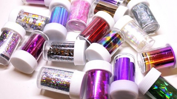 Как клеить фольгу для ногтей? Как клеить фольгу для ногтей?