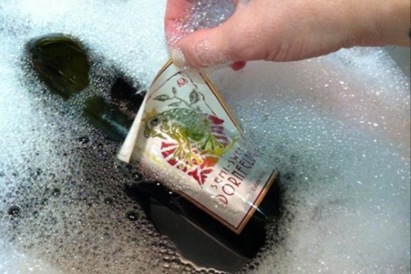 Как убрать клей от наклейки Как убрать клей от наклейки