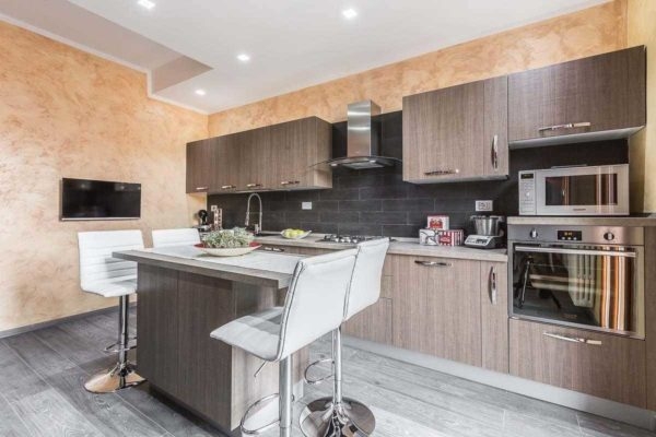 Как нанести венецианскую мраморную штукатурку своими руками