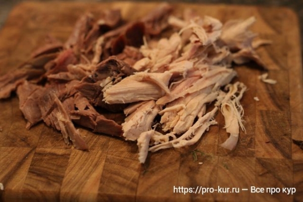 Как приготовить старую курицу, чтобы она была мягкой и сочной?