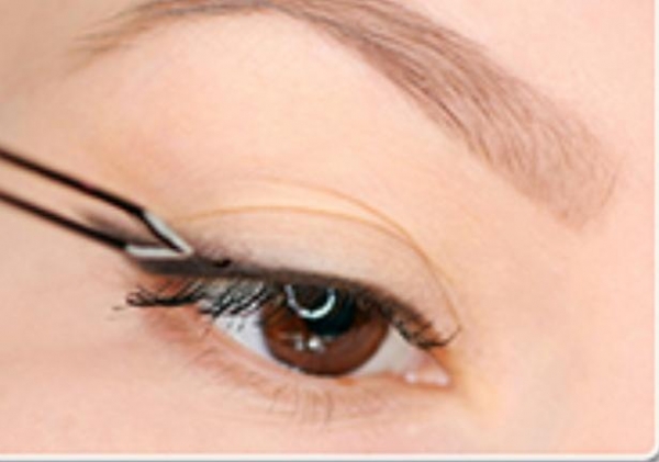 Как приклеить пучковые ресницы в домашних условиях Как приклеить пучковые ресницы в домашних условиях