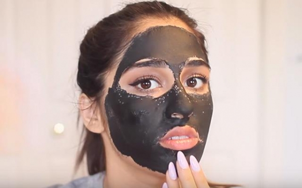 Как сделать маску из клея ПВА и активированного угля Как сделать маску из клея ПВА и активированного угля