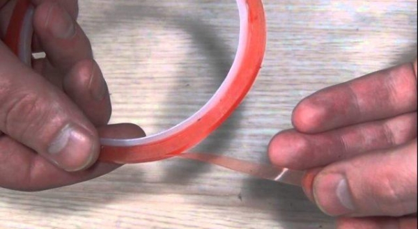 Чем полезен двухсторонний скотч для тачскрина