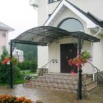 Делаем навес (козырек) над крыльцом частного дома Делаем навес (козырек) над крыльцом частного дома