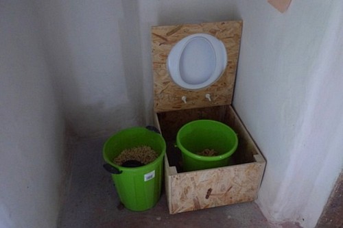 Унитаз для дачного туалета &mdash; готовые и самодельные конструкции