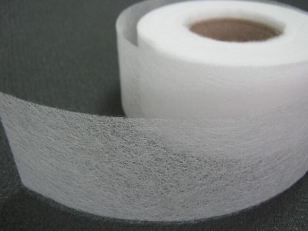 Как правильно клеить стеклообои на стены и потолок под покраску