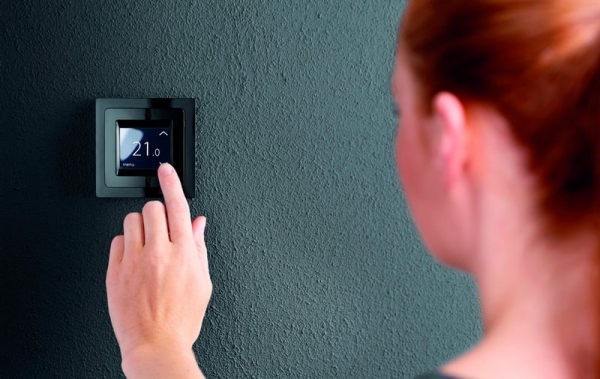 Выбираем терморегулятор для водяного теплого пола Выбираем терморегулятор для водяного теплого пола