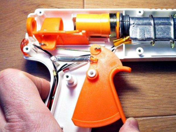 Основы использования клеевого пистолета