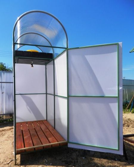 Строим душ из поликарбоната для дачи своими руками