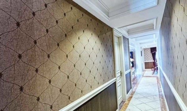 Обои в коридор: выбор типа, цвета, комбинирование Обои в коридор: выбор типа, цвета, комбинирование