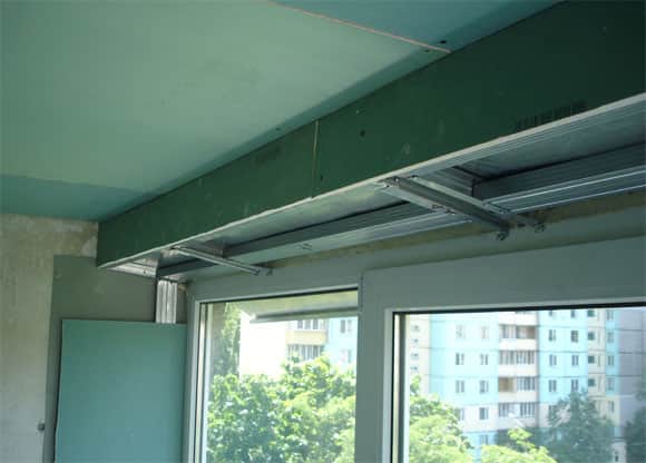 Отделка потолка на балконе, какой материал выбрать Отделка потолка на балконе, какой материал выбрать