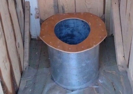 Унитаз для дачного туалета &mdash; готовые и самодельные конструкции