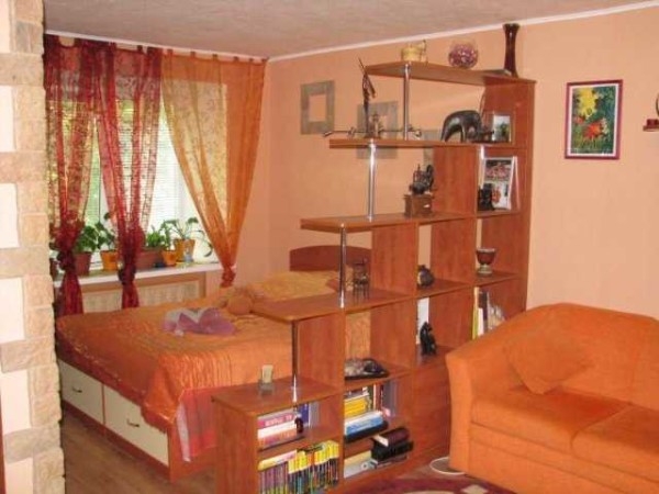 Интерьер маленькой комнаты своими руками