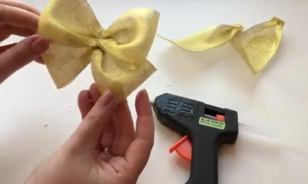 Как правильно сделать бант на елку из ленты