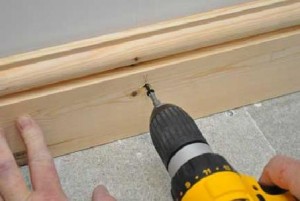 Плинтус для пола деревянный: особенности изготовления, отделки помещений Плинтус для пола деревянный: особенности изготовления, отделки помещений