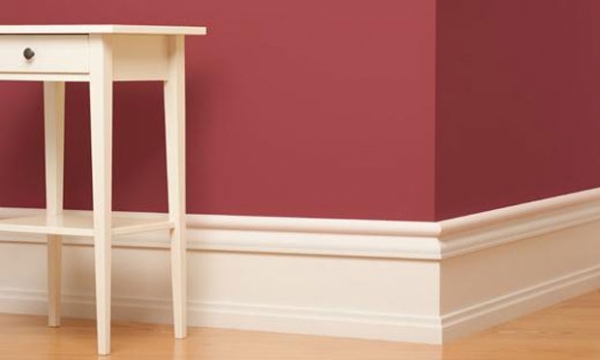 Плинтус напольный полиуретановый широкий: описание, характеристики, монтаж