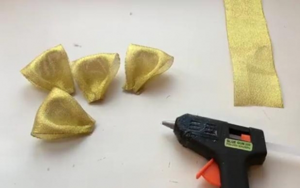 Как правильно сделать бант на елку из ленты