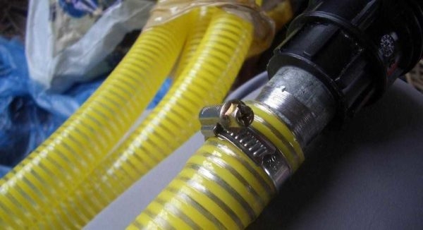 Вибрационный погружной насос «Малыш» — обзор