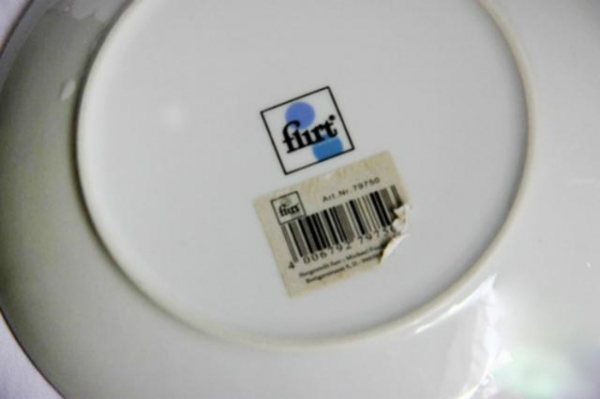 Как убрать клей от наклейки Как убрать клей от наклейки