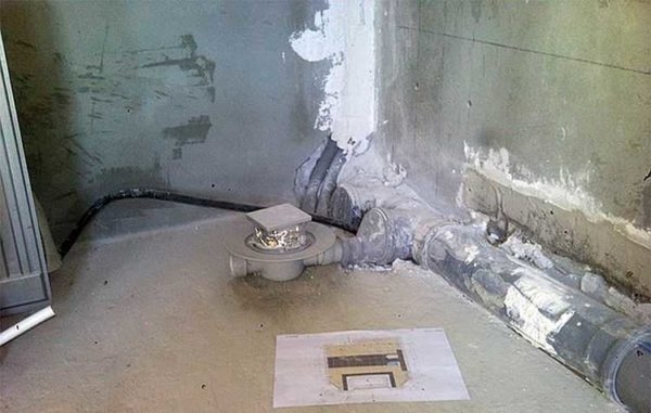 Как сделать слив в полу в душе, в бане Как сделать слив в полу в душе, в бане