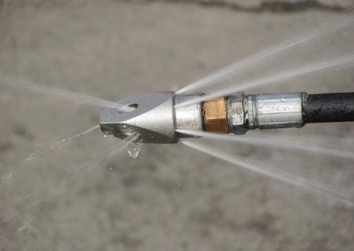 Как осуществляется промывка канализации гидродинамическим методом Как осуществляется промывка канализации гидродинамическим методом